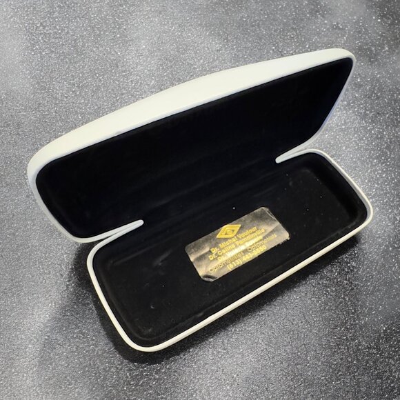Calvin Klein White Hard Shell Eyeglasses Case - Picture 3 of 3